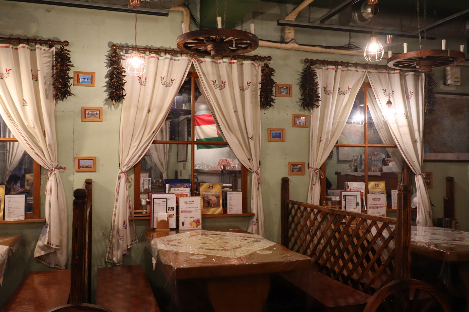 本場ハンガリー料理を東京で食べられる唯一のレストラン (パプリカ ドット フ/白金高輪)東京グルメで世界一周