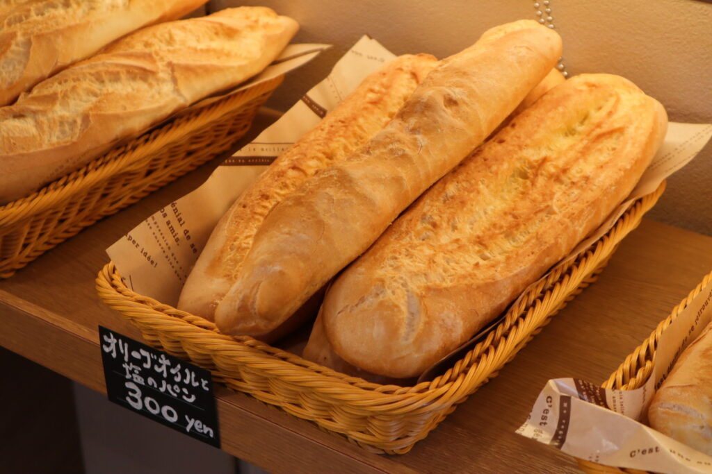 オリーブオイルと塩のパン 