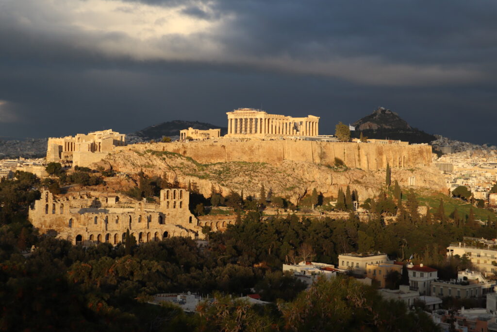 アテネ