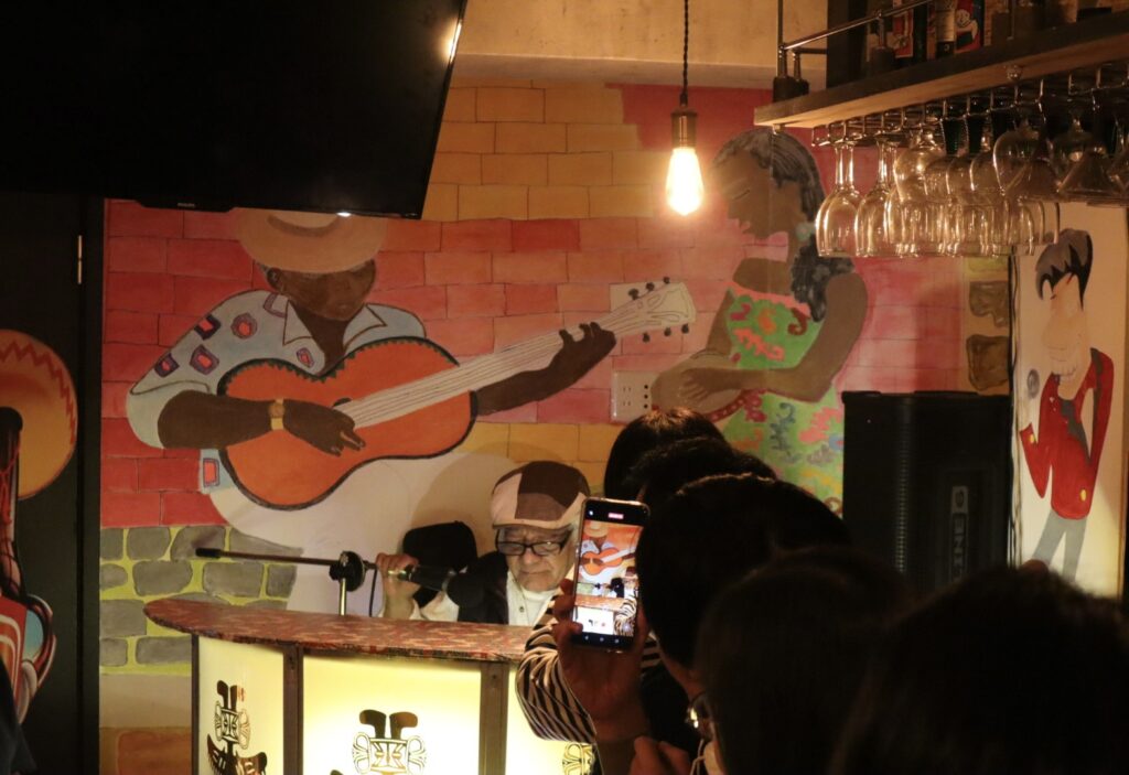 ライブ演奏